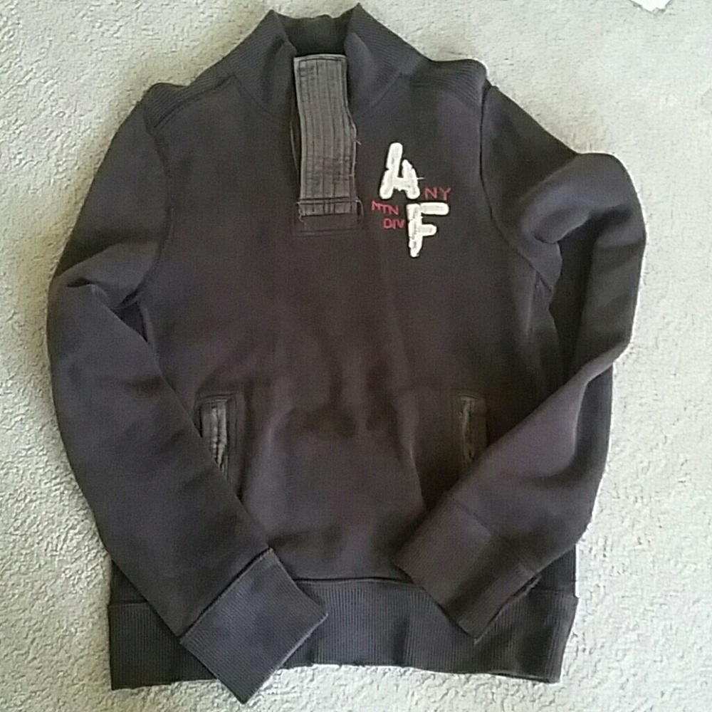 A&F sweatshirt